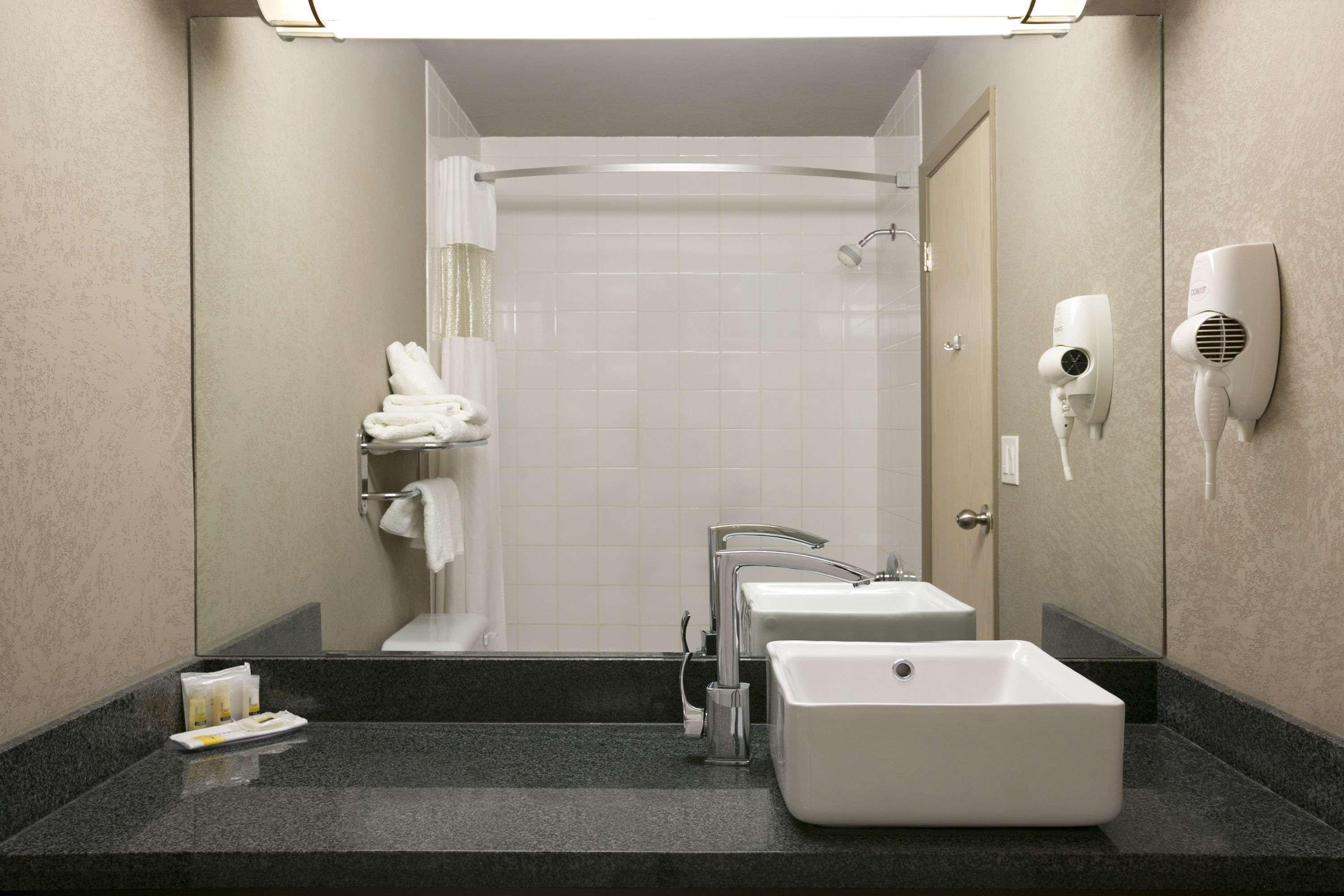 Days Inn By Wyndham Regina Extérieur photo