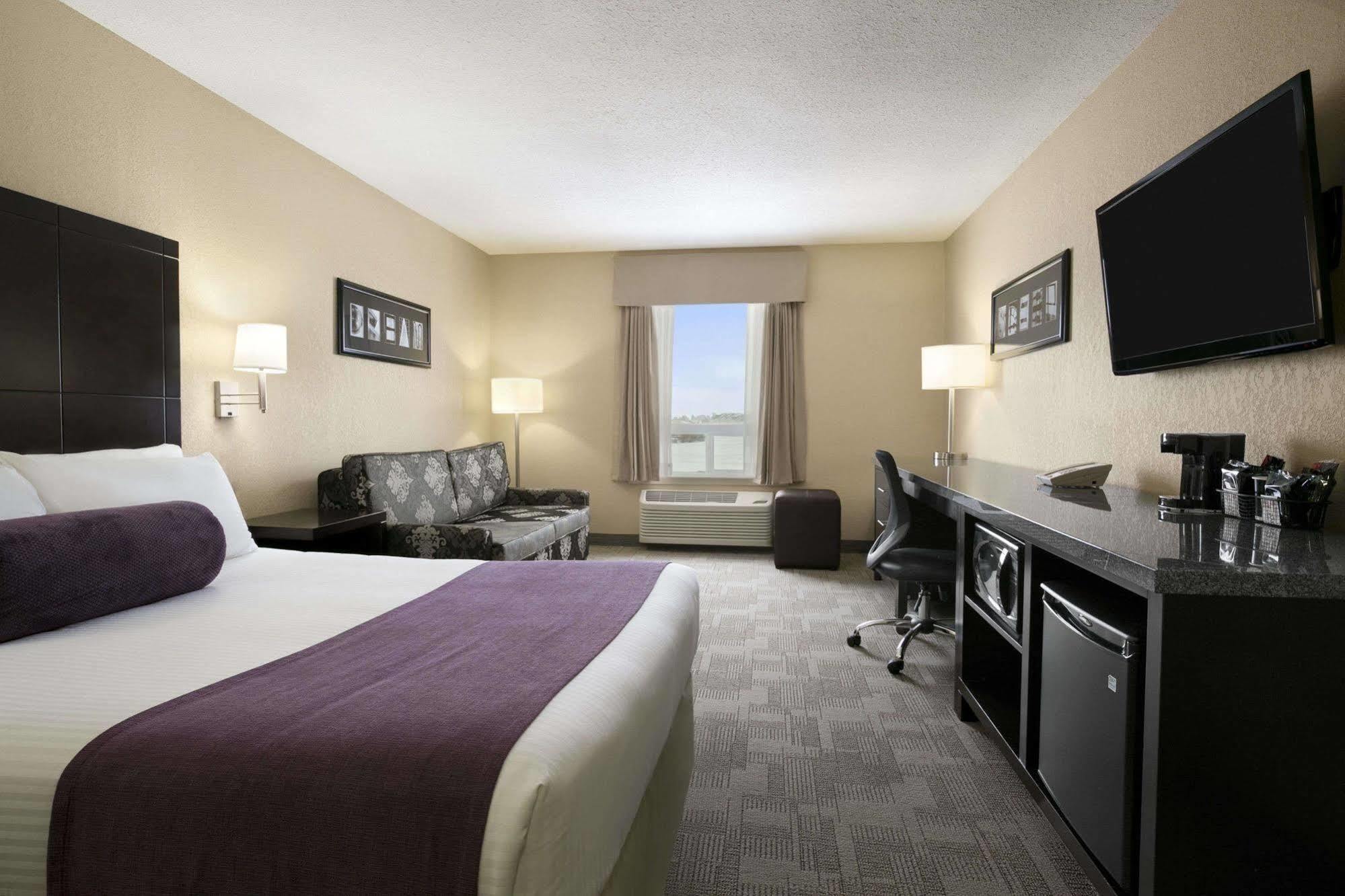 Days Inn By Wyndham Regina Extérieur photo