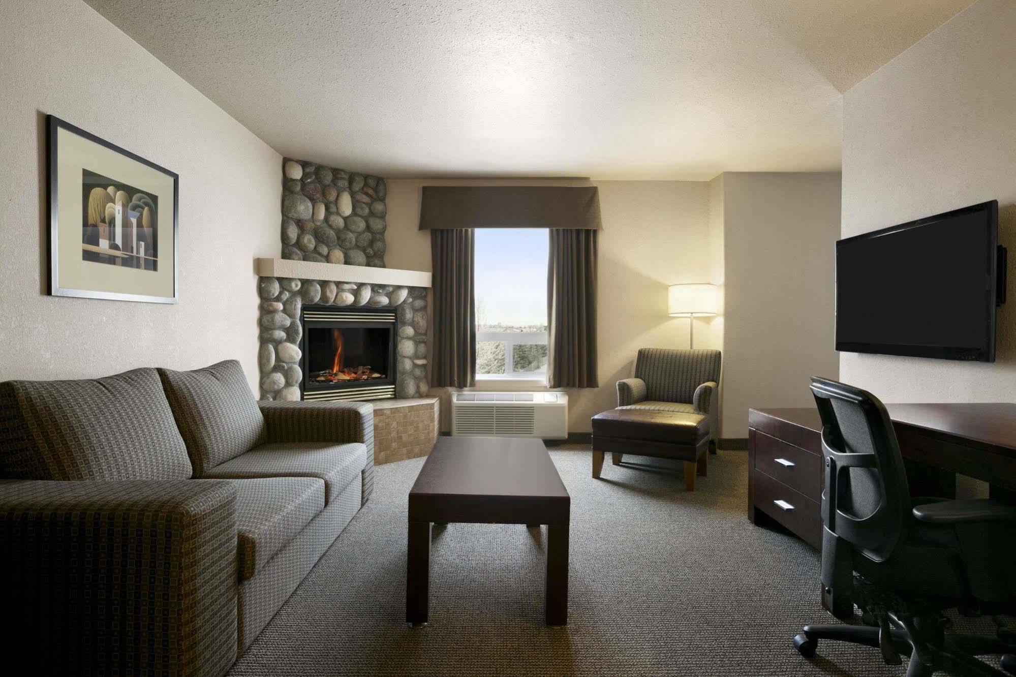 Days Inn By Wyndham Regina Extérieur photo