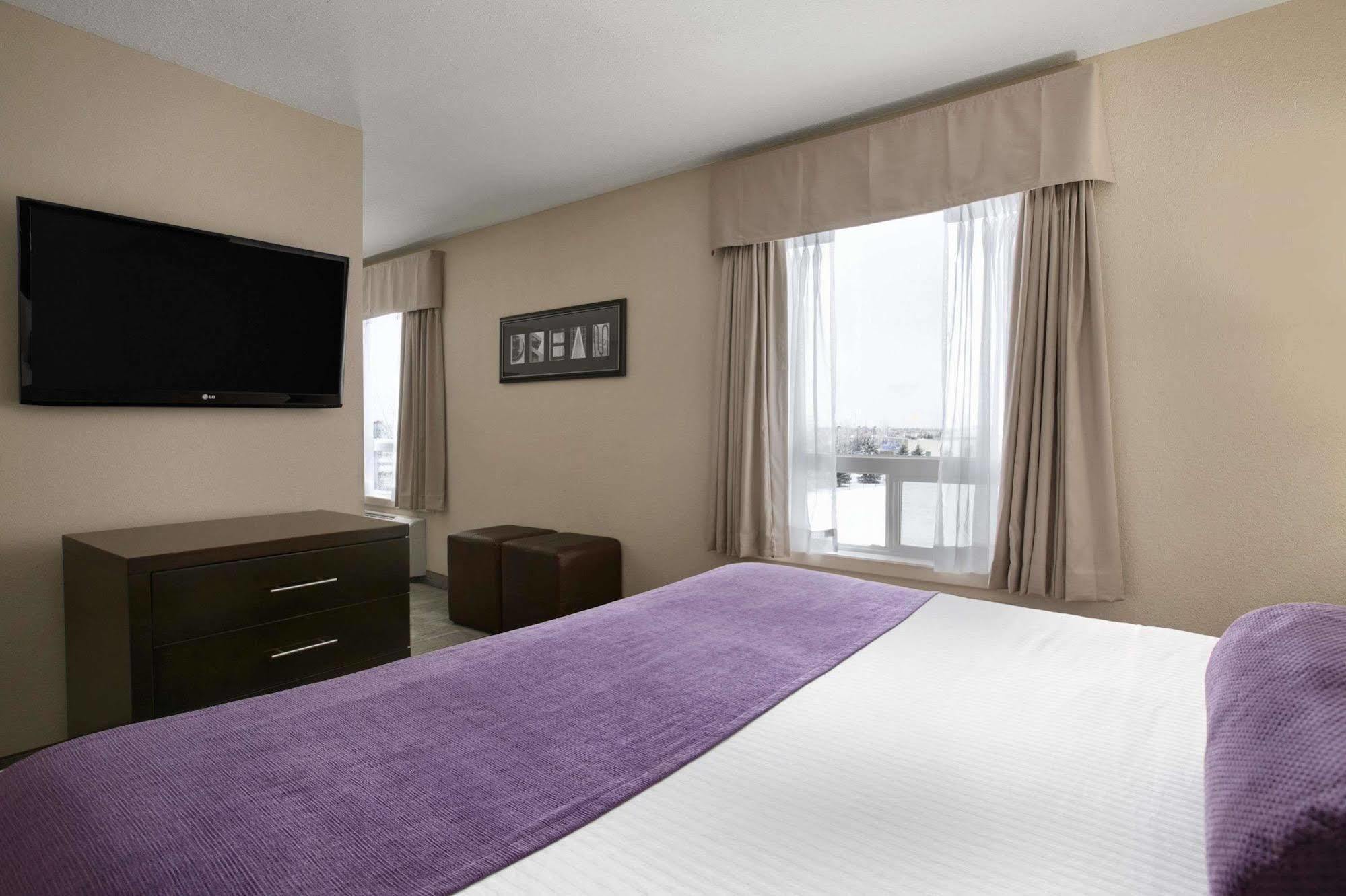 Days Inn By Wyndham Regina Extérieur photo